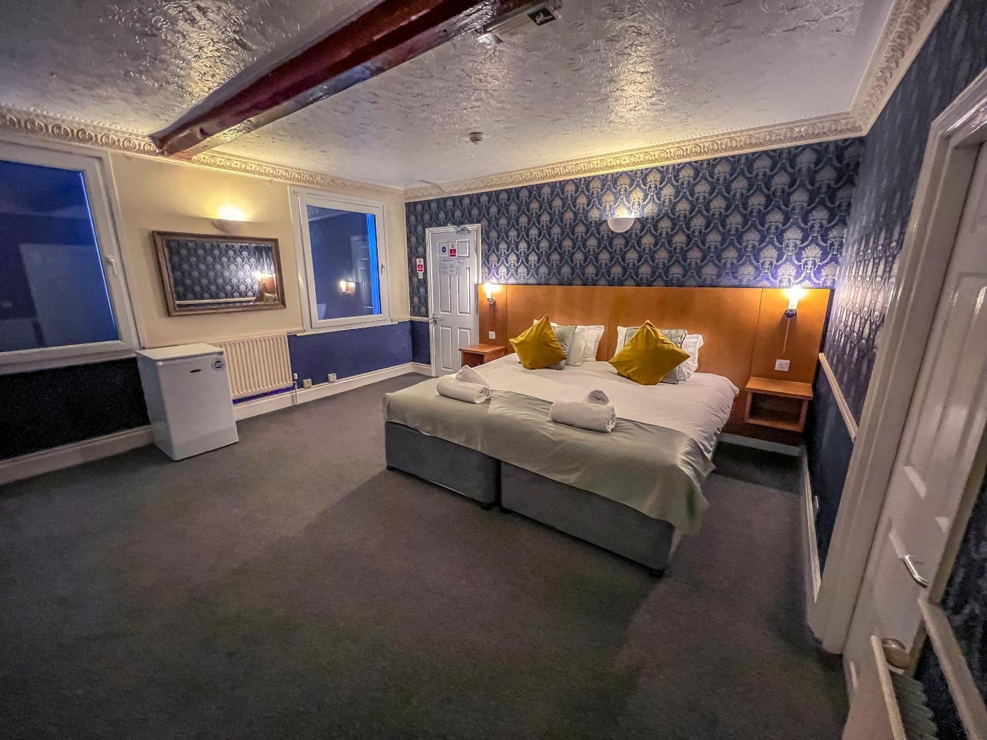 Hotel Quayside & Bar